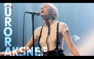 Скачать видео: 【中字/现场】AURORA -小曦2015年Euroso欧洲视现场表演 Live at Eurosonic Festival，2015.1.15（未完）