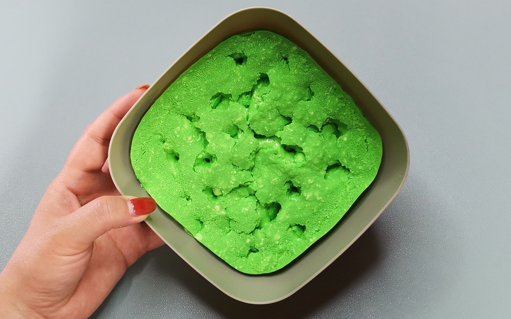 不用胶水成型水也能做无硼砂冰山泥,轻轻一戳就破,实在太治愈!