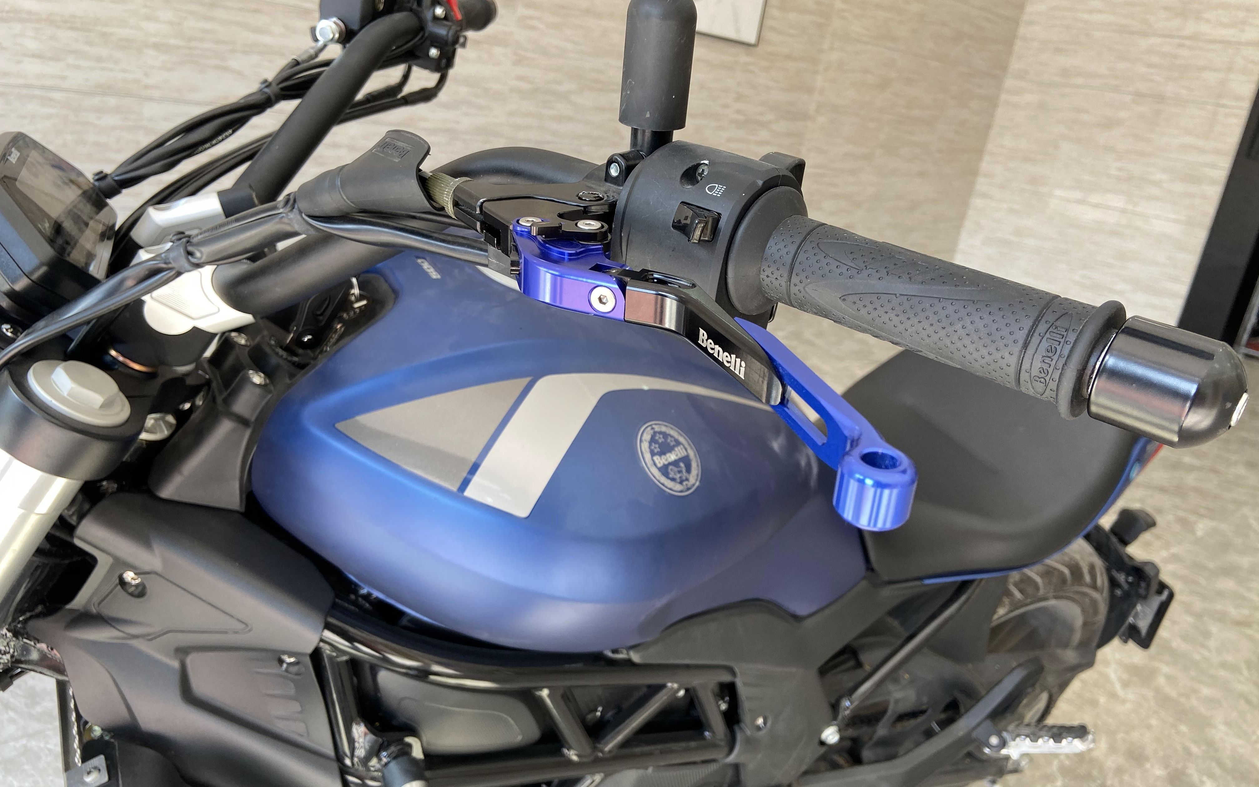 摩托车贝纳利502c牛角手把安装视频_哔哩哔哩_bilibili