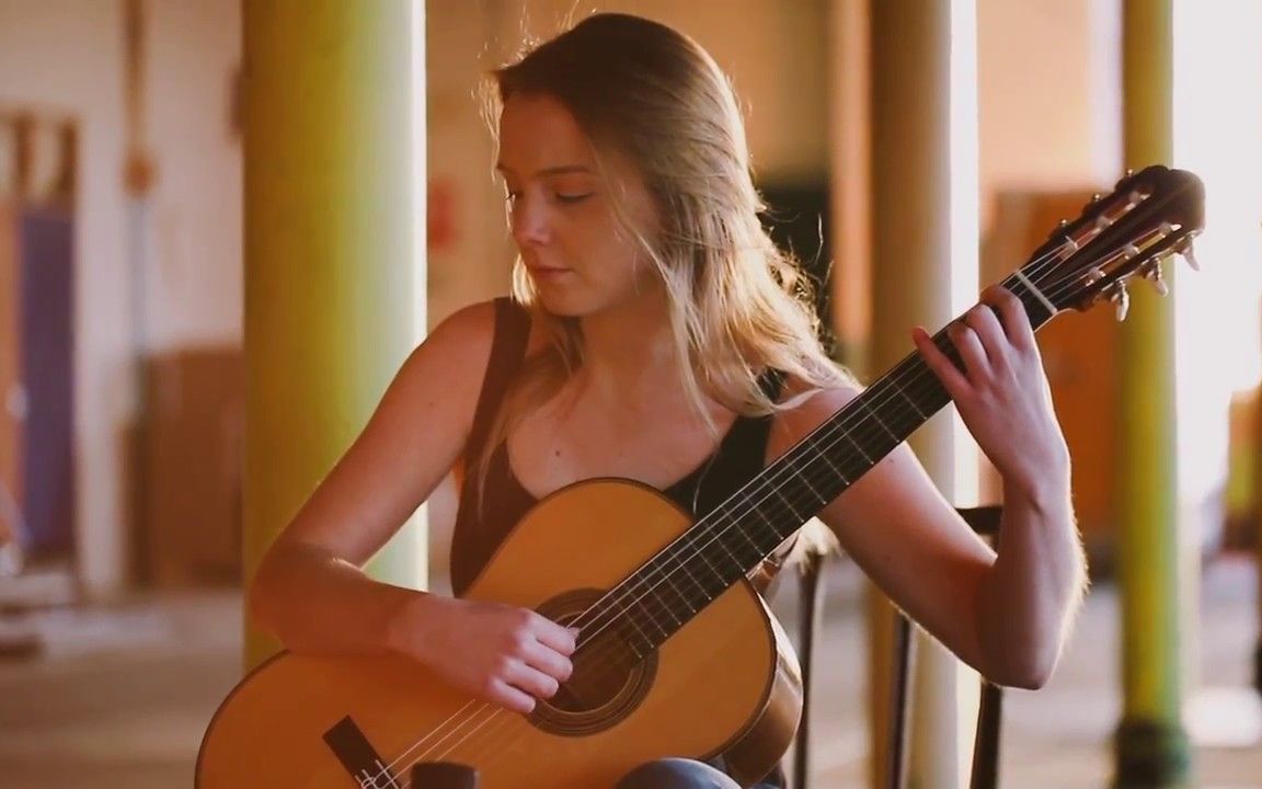《十一月的某一天》un dia de noviembre - 古典吉他美女(alexandra