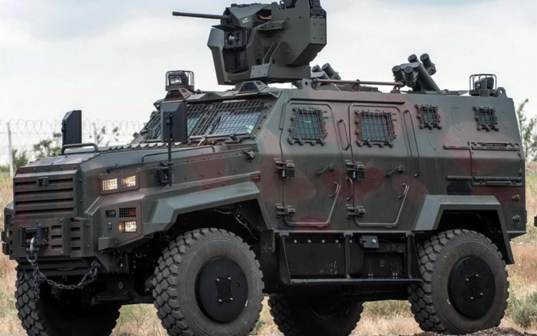 【坦克装甲车辆】土耳其ejder yal0403n装甲车(龙雅尔辛)