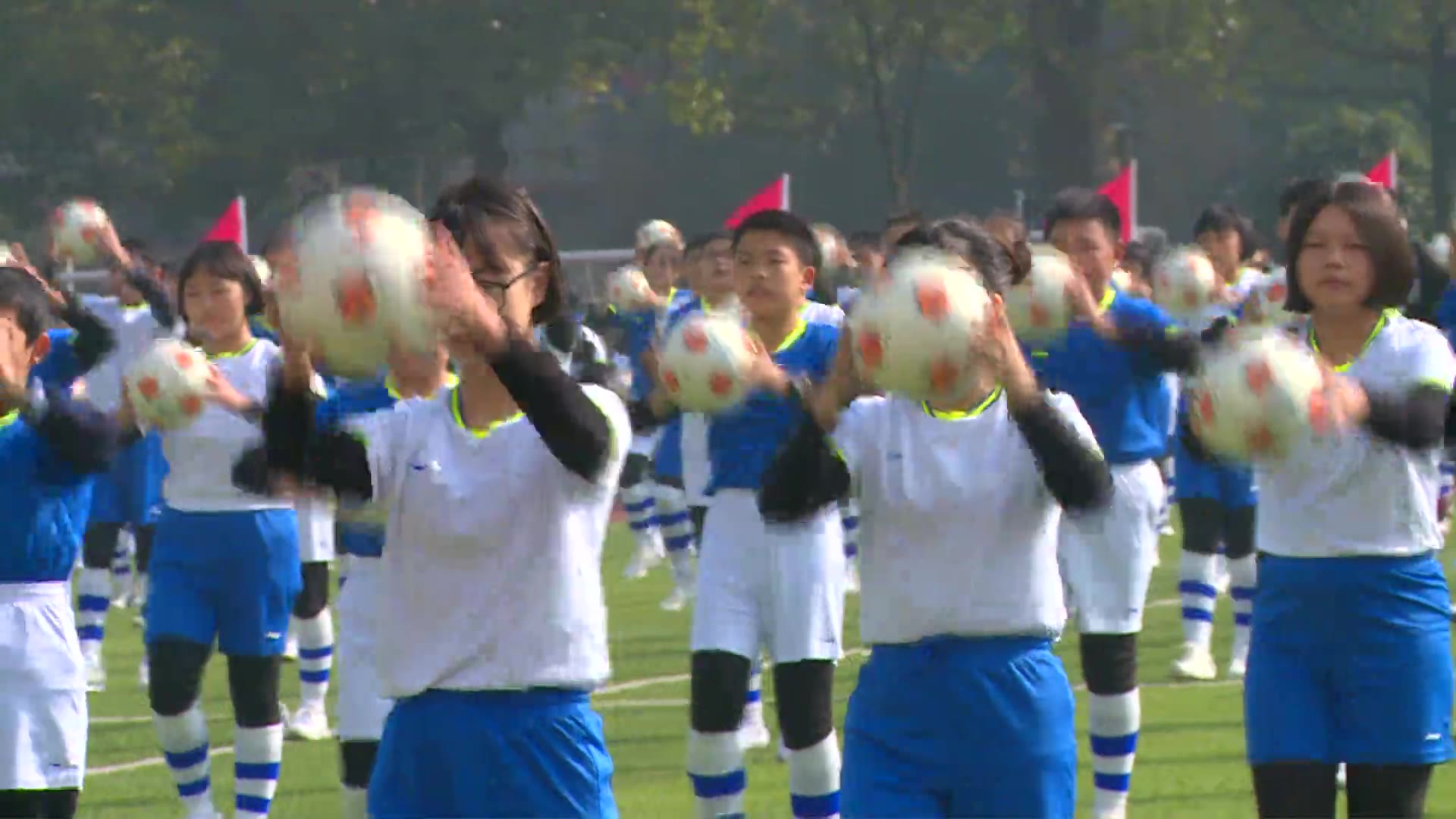 2016年长沙麓山国际实验学校足球大课间操哔哩哔哩bilibili