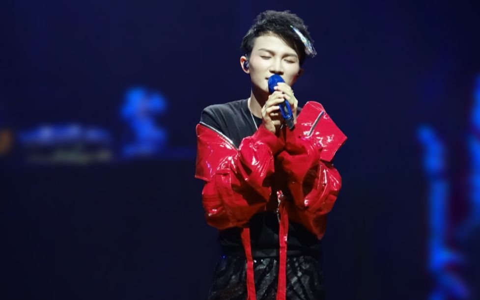 【周深】蓝色降落伞 190622"深空间"演唱会深圳站现场_哔哩哔哩_bili