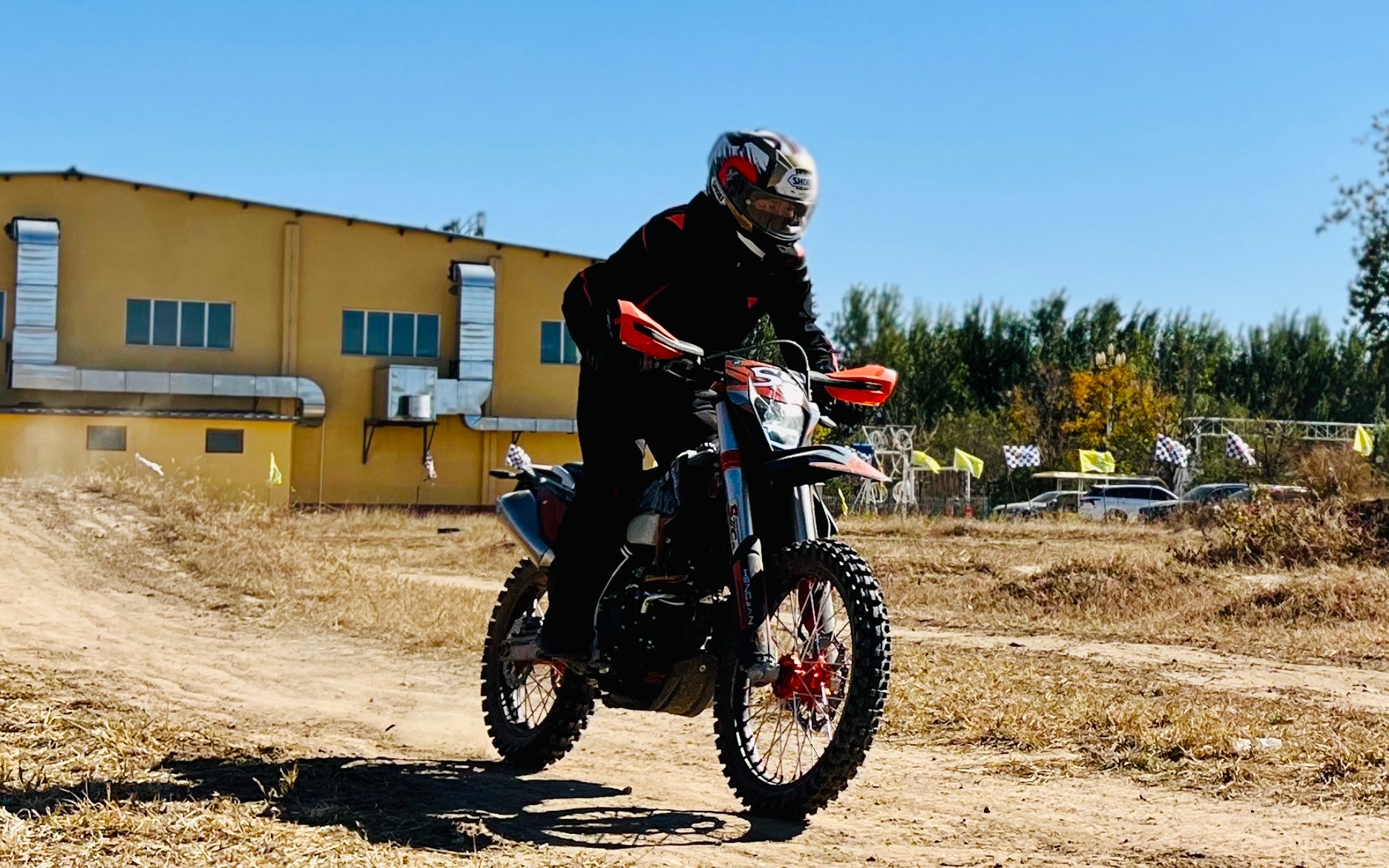 第一次体验越野摩托车——恒舰s5场地试驾会