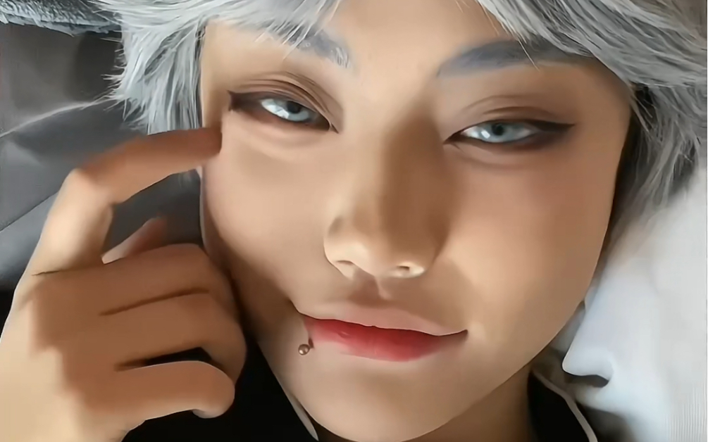 怎么办,suga麻麻笑起来真的很软很可爱啊.