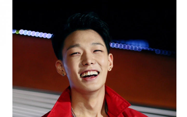 舔屏bobby金知元学长你好女友视角