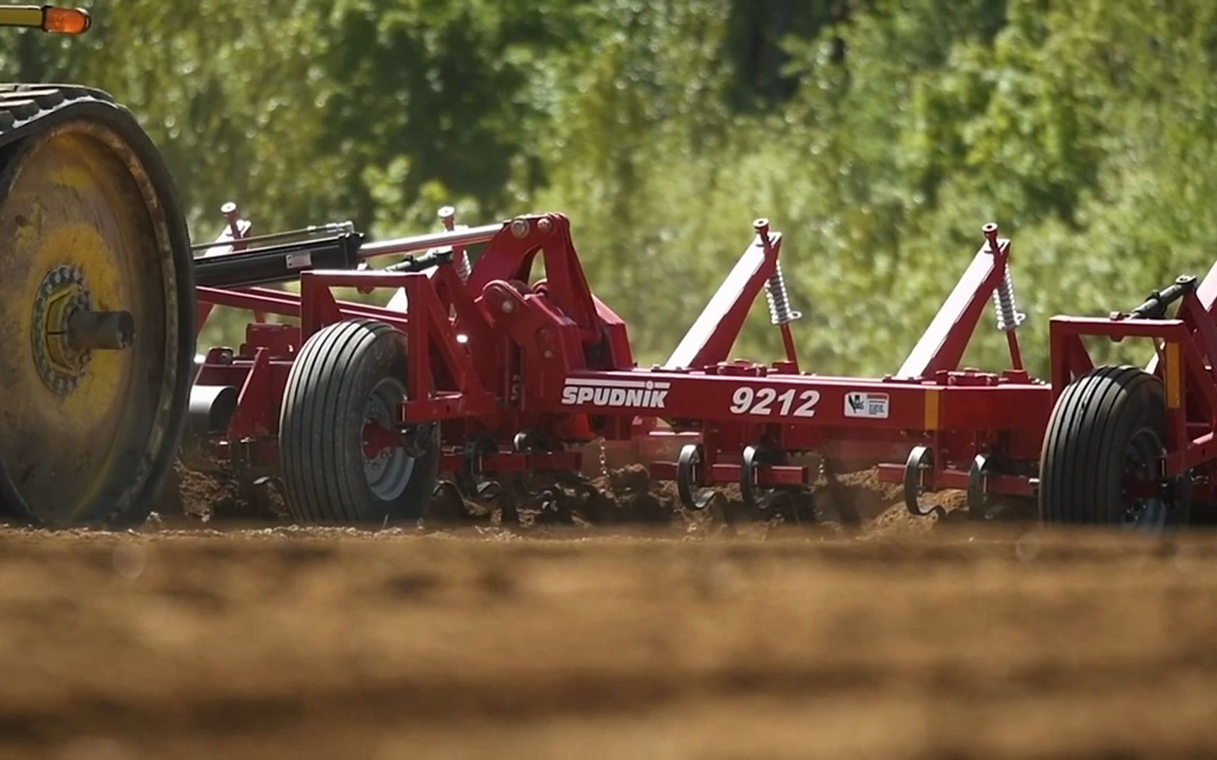 大型多行起垄机