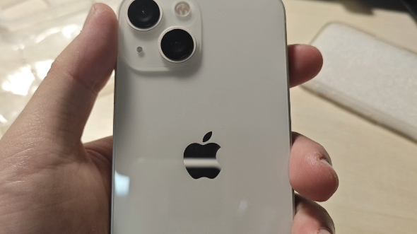 苹果iphone 13mini白色 星光色质感展示