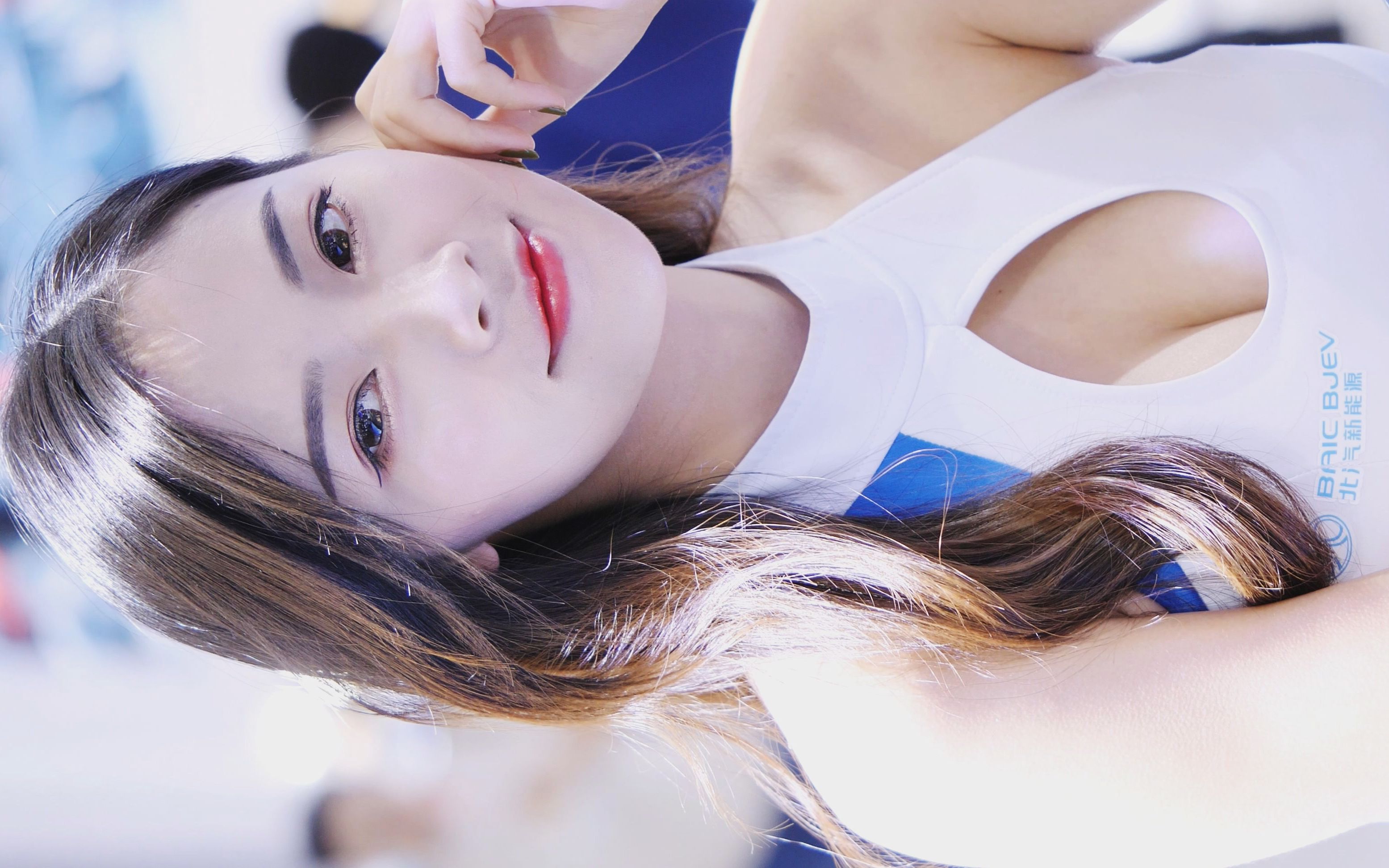 【车模饭拍】2019深港澳车展 北汽新能源展台_哔哩哔哩_bilibili