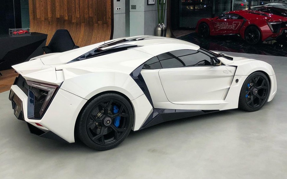 lykan超级跑车,一只来自中东的野兽(封面高清图在动态里面有发)_哔哩