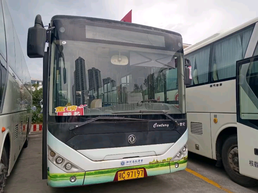 十堰公交旅游公司封存车辆探访