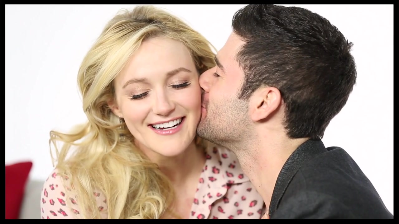 [图]The Last Five Years' Betsy Wolfe & Adam Kantor at Broadway.com's Ask A Star