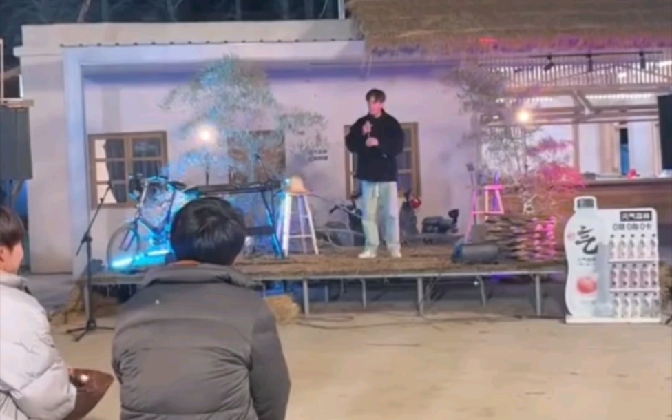 [图]会种地会养虾的搞笑男居然会唱昆曲