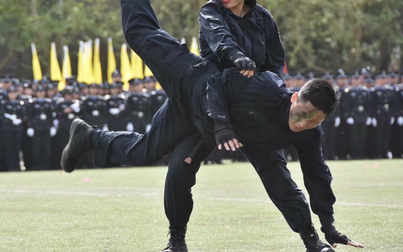 中警院散打队运动会开幕式实战表演,热血燃爆!