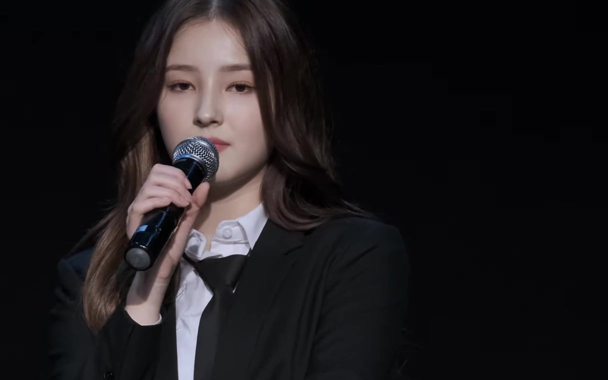 直拍- 韩国女团 momoland 性感黑色西装现场 饭拍fancam 05