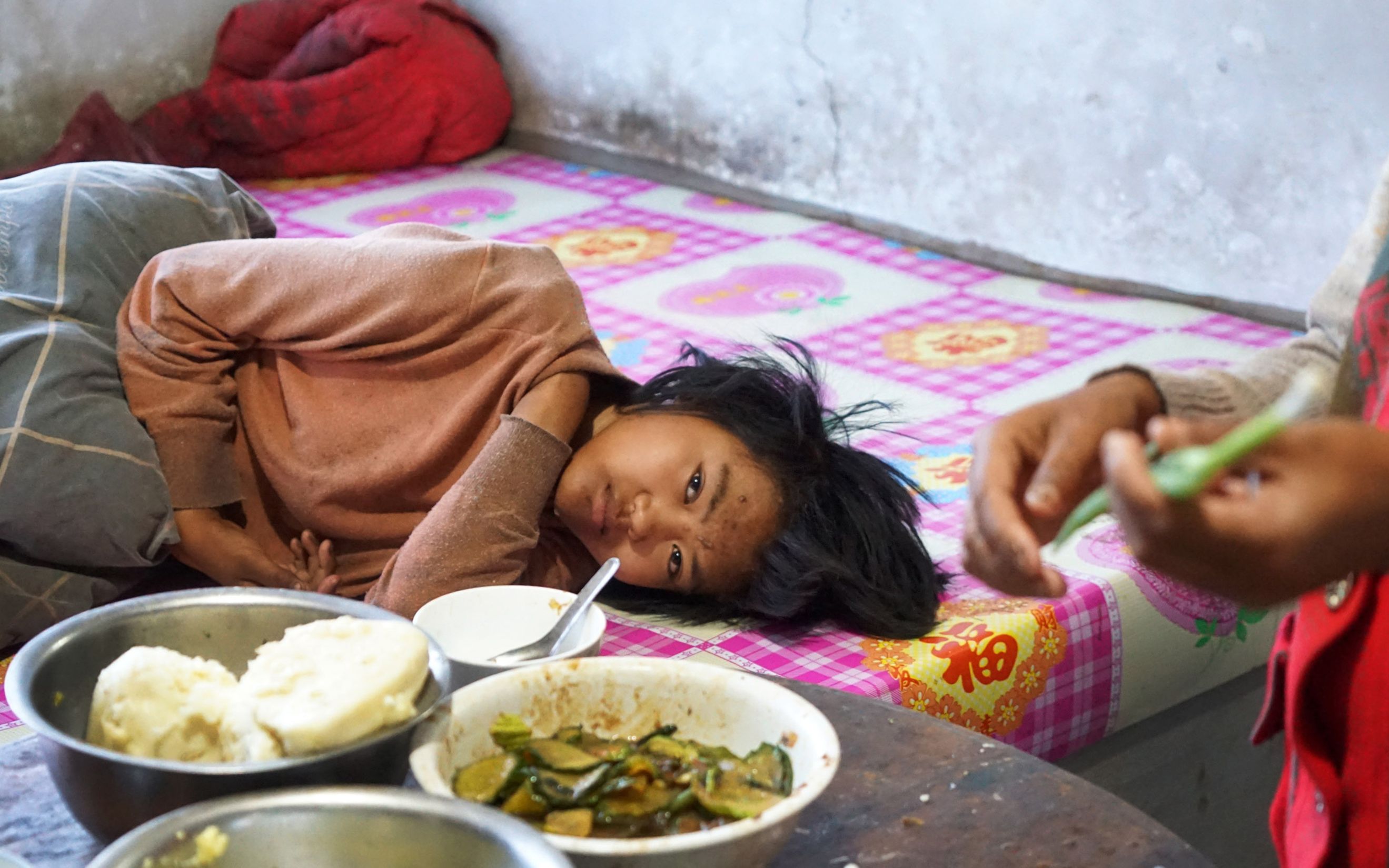 看看智力缺陷母亲生的孩子有多惨