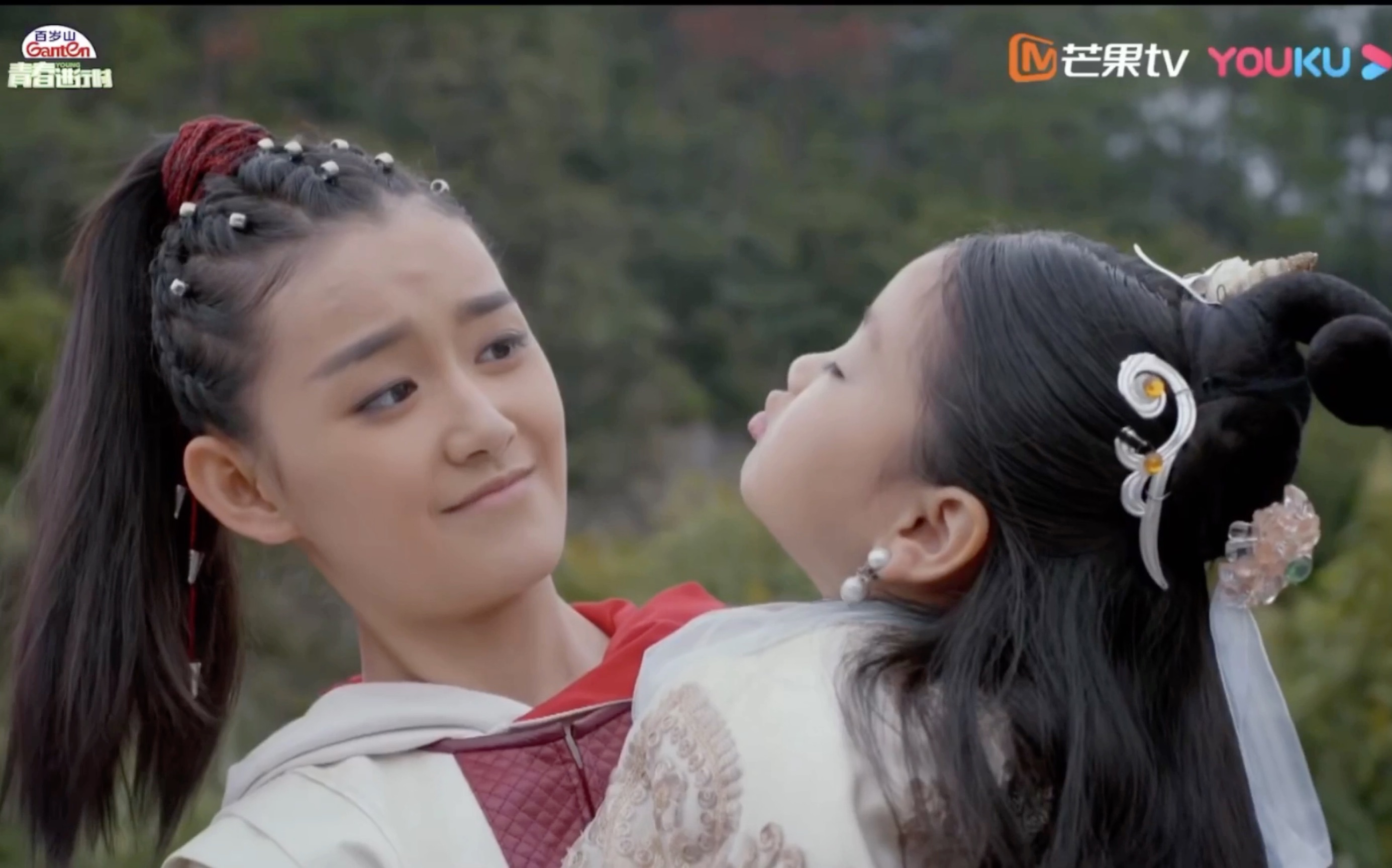 【哪吒降妖记】小龙女主动向哪吒求抱   甜哭了hhhhh