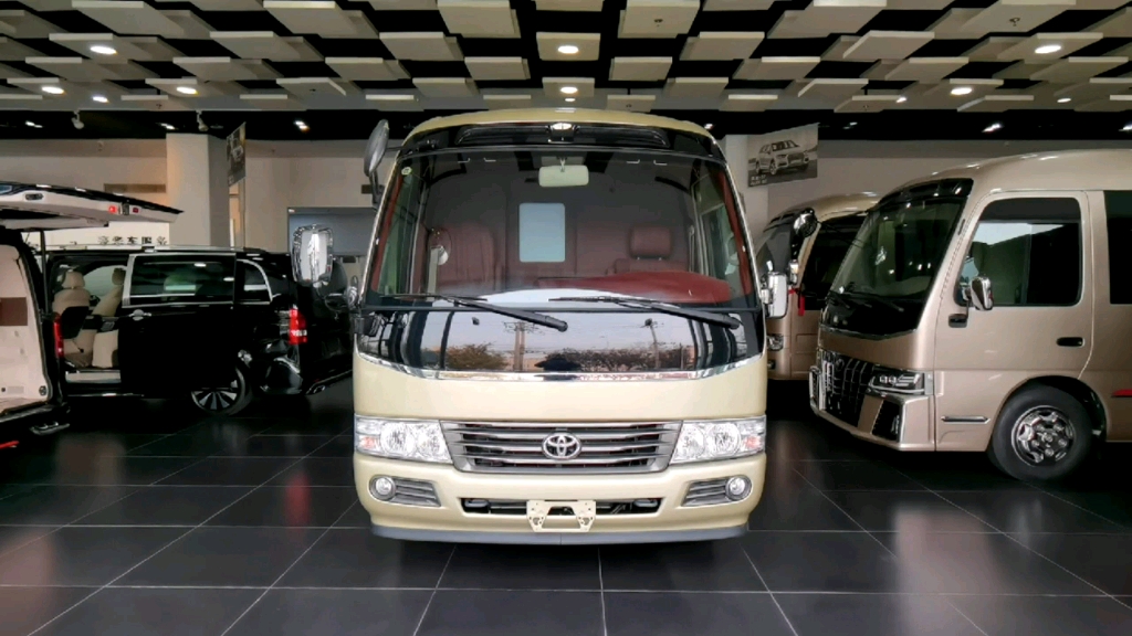 丰田考斯特11座总裁版商务车