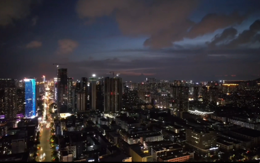 航拍深圳宝安夜景,干净澄澈的天空,洁白的云朵,非常漂亮哔哩哔哩bilibili