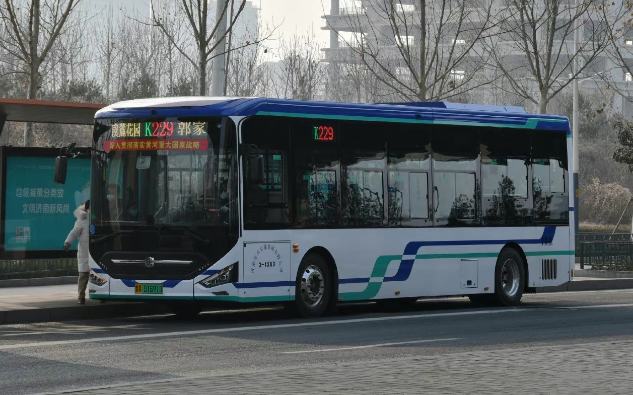 济南公交新车图片