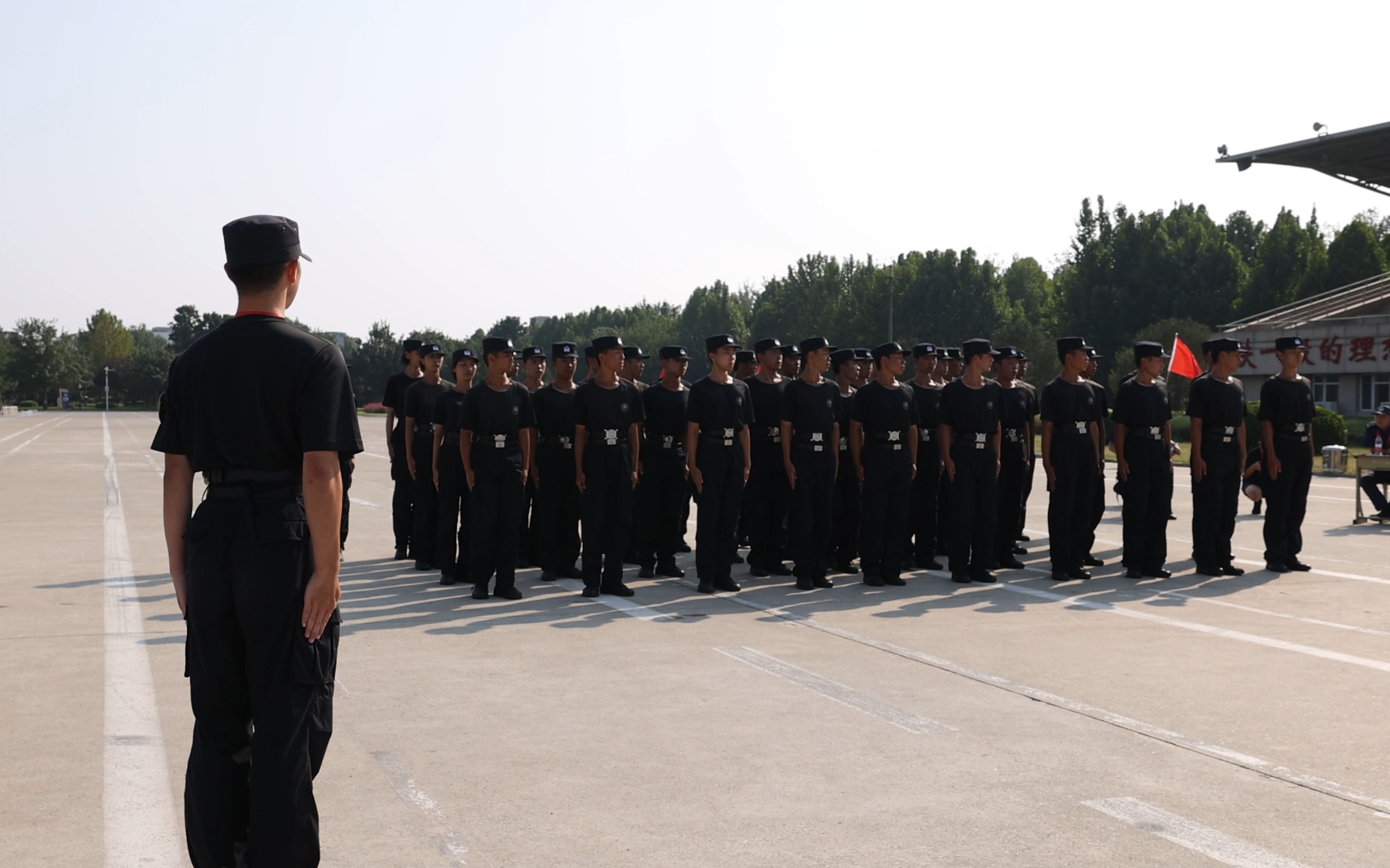 [图]燃！铿锵有力——新生警训第二次会操