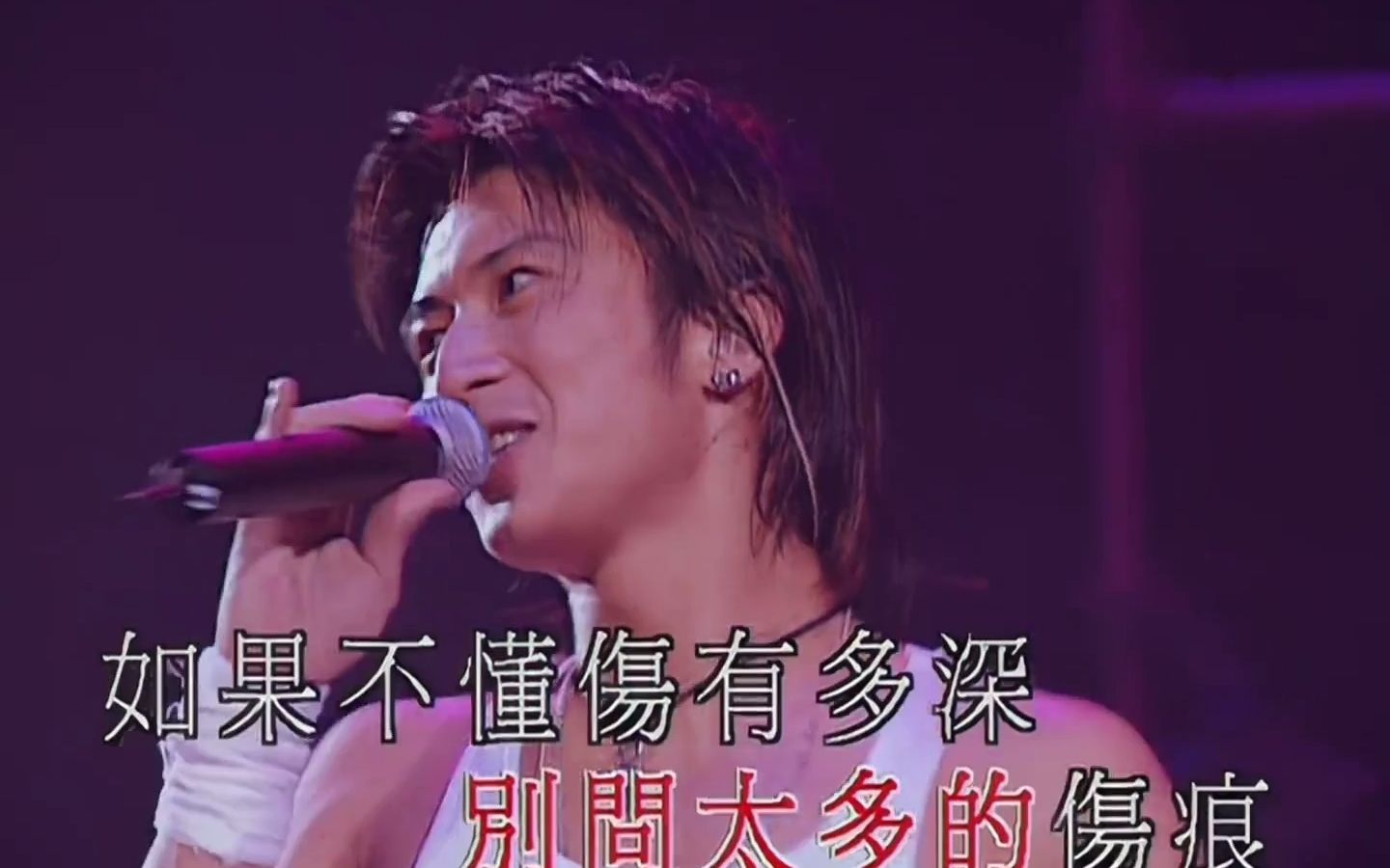 [图]謝霆鋒 - 謝謝你的愛1999 - 2000 Viva Live 演唱會 1080P版