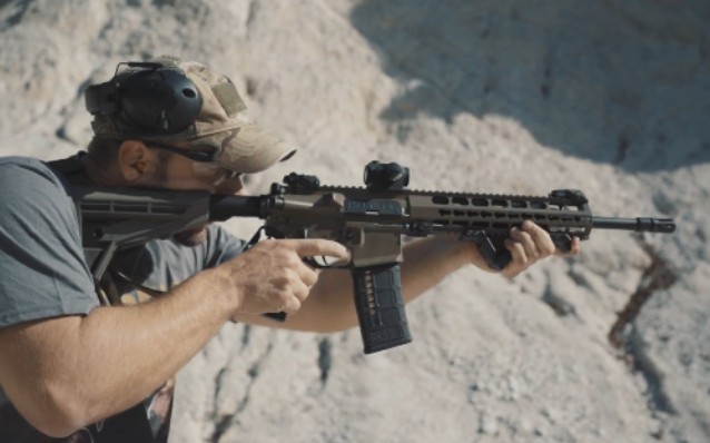 德国新型黑内尔mk556突击步枪射击测评展示