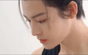 Скачать видео: 侯明昊│「感觉被这哥的颜值