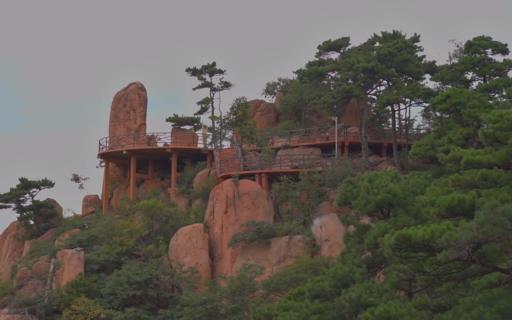 秦皇岛乱刀峪景区 秋季风景 悬空栈道
