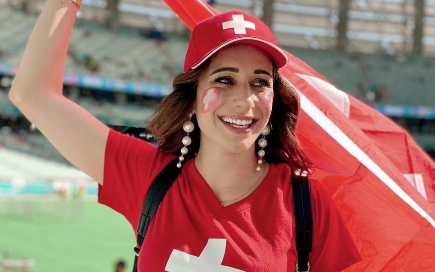 欧洲杯上的瑞士美女球迷