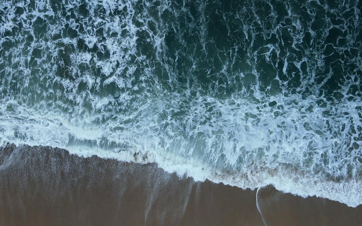 海浪俯拍