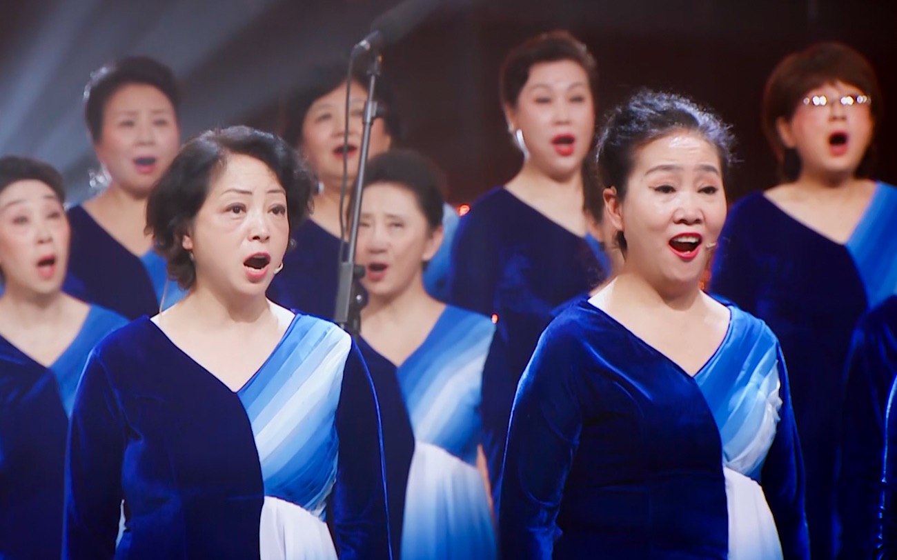 哈尔滨群星合唱团演唱《我的深情为你守候》