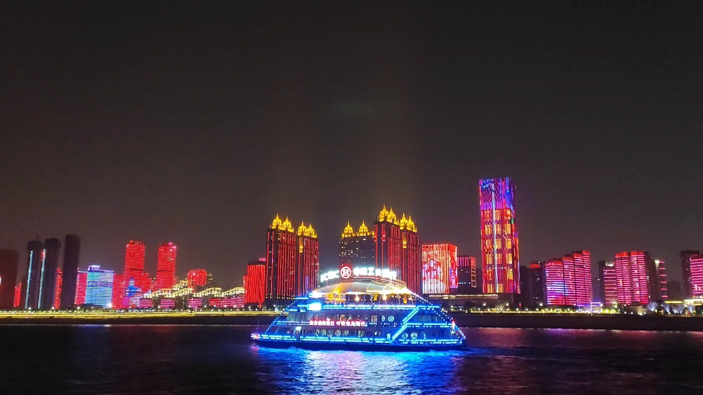夜游武汉轮渡