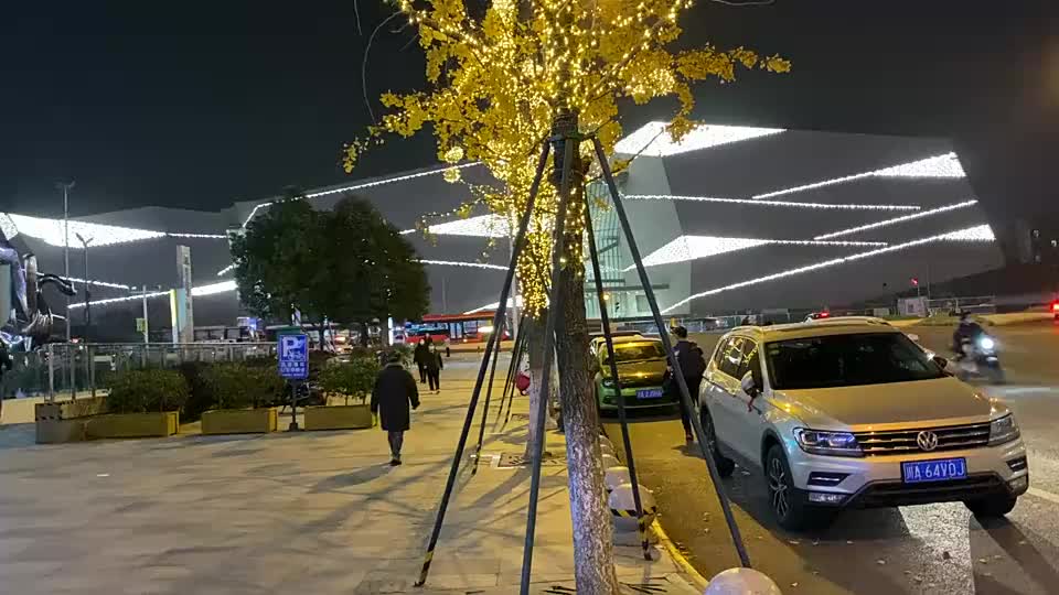 带各位友友见识一下二仙桥成华大道