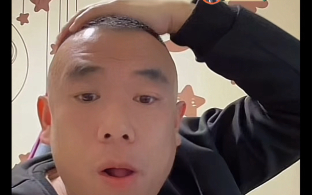 斗鱼主播小黑亮亮之黑篮表示接下来的直播内容还是会打打pk,涨涨粉