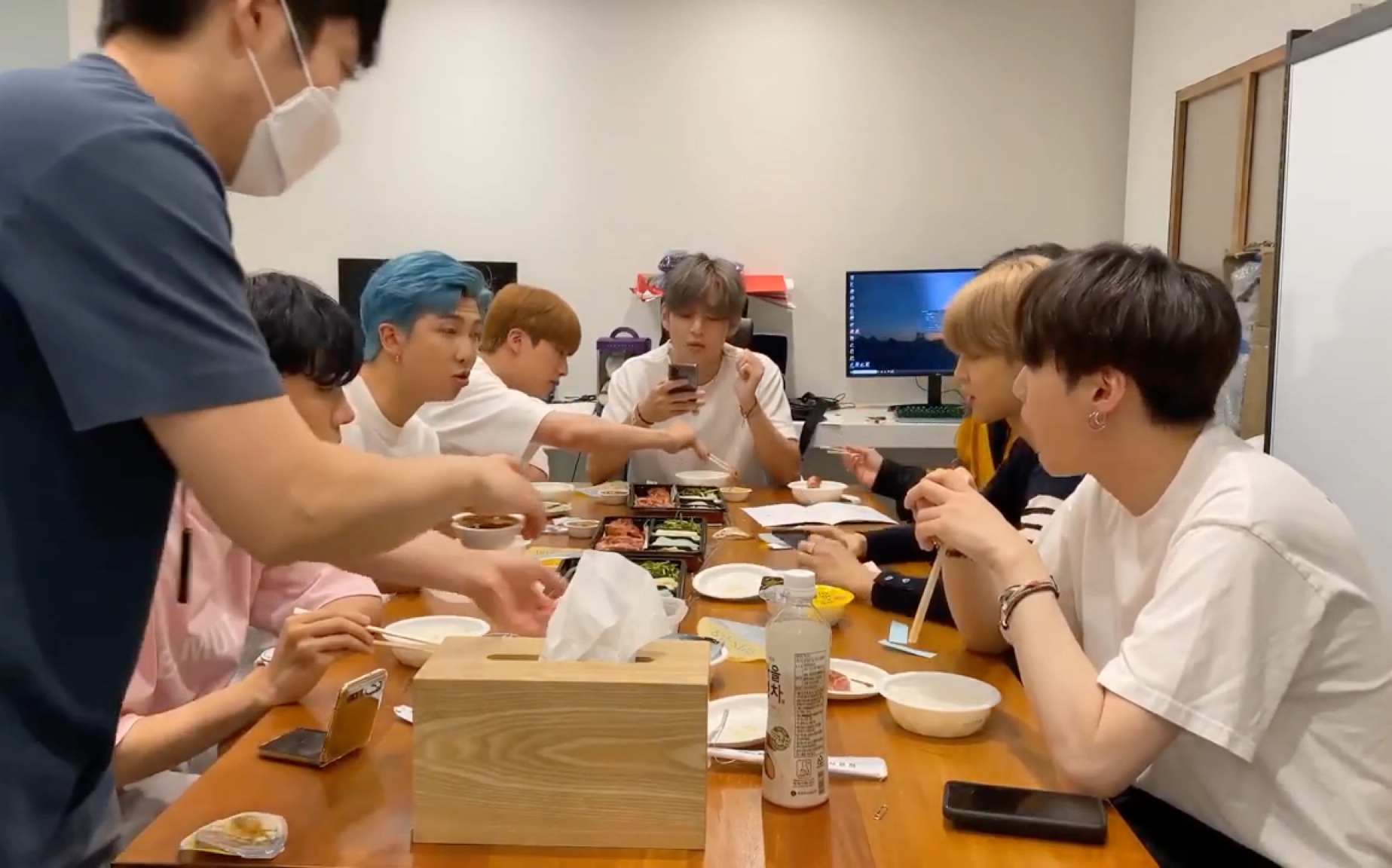 bts200922防弹少年团美食直播