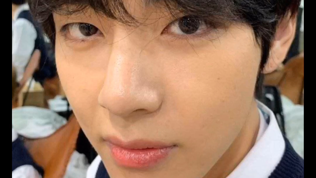 金泰亨的一些怼脸照