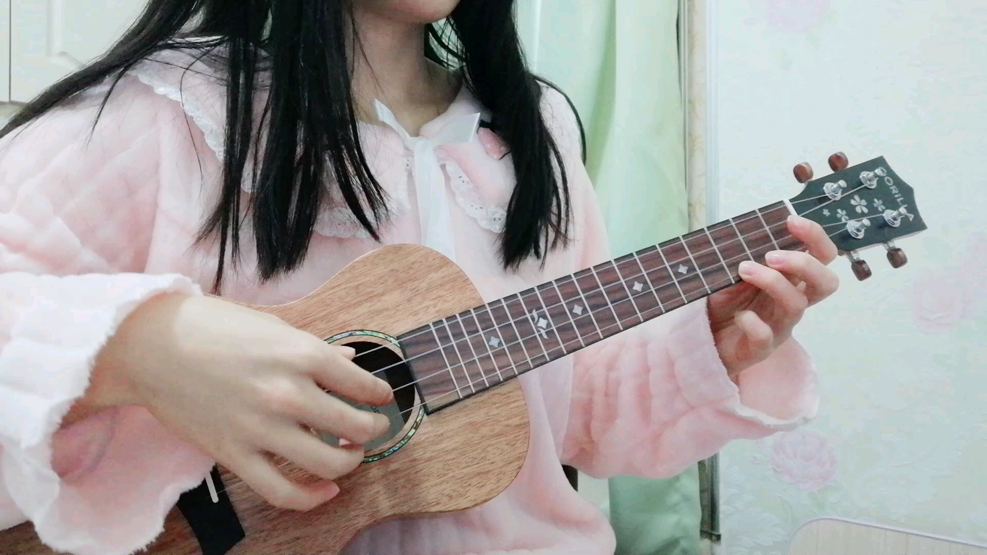 【尤克里里弹唱】emilia rydberg-big big world