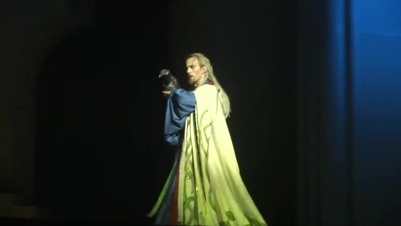 法语音乐剧亚瑟王传奇4octobre2015sénéchalpartàlaquêtedugraal