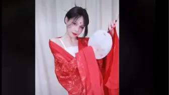 女装大佬的魅力—从此君王不早朝的理由找到了