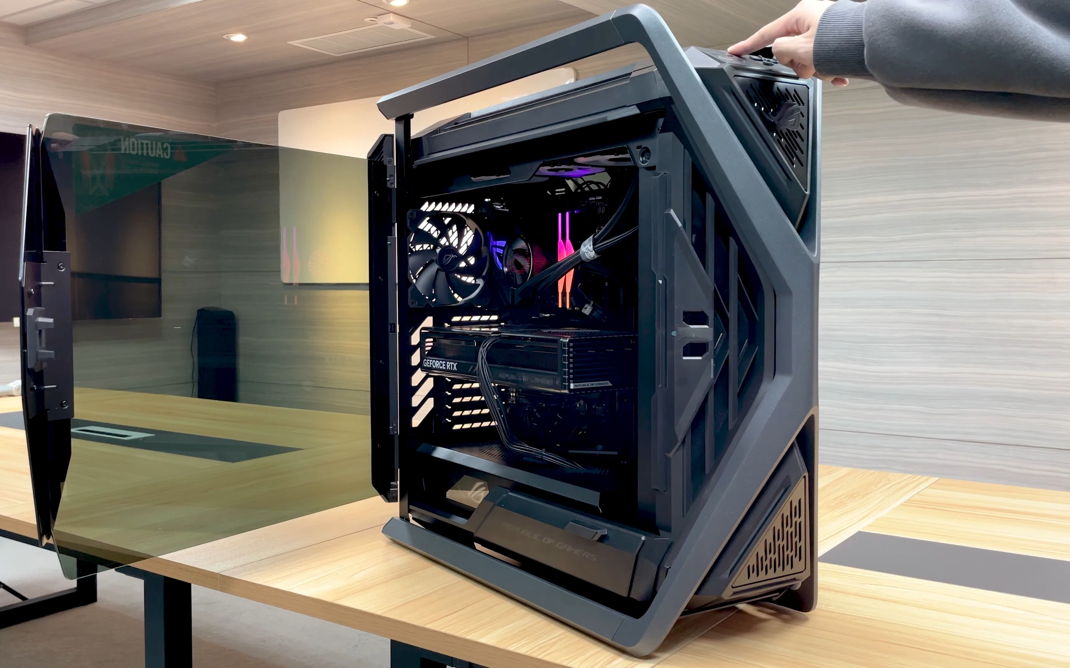 【rog 创世神】新一代rog hyperion gr701创世神机箱开箱!