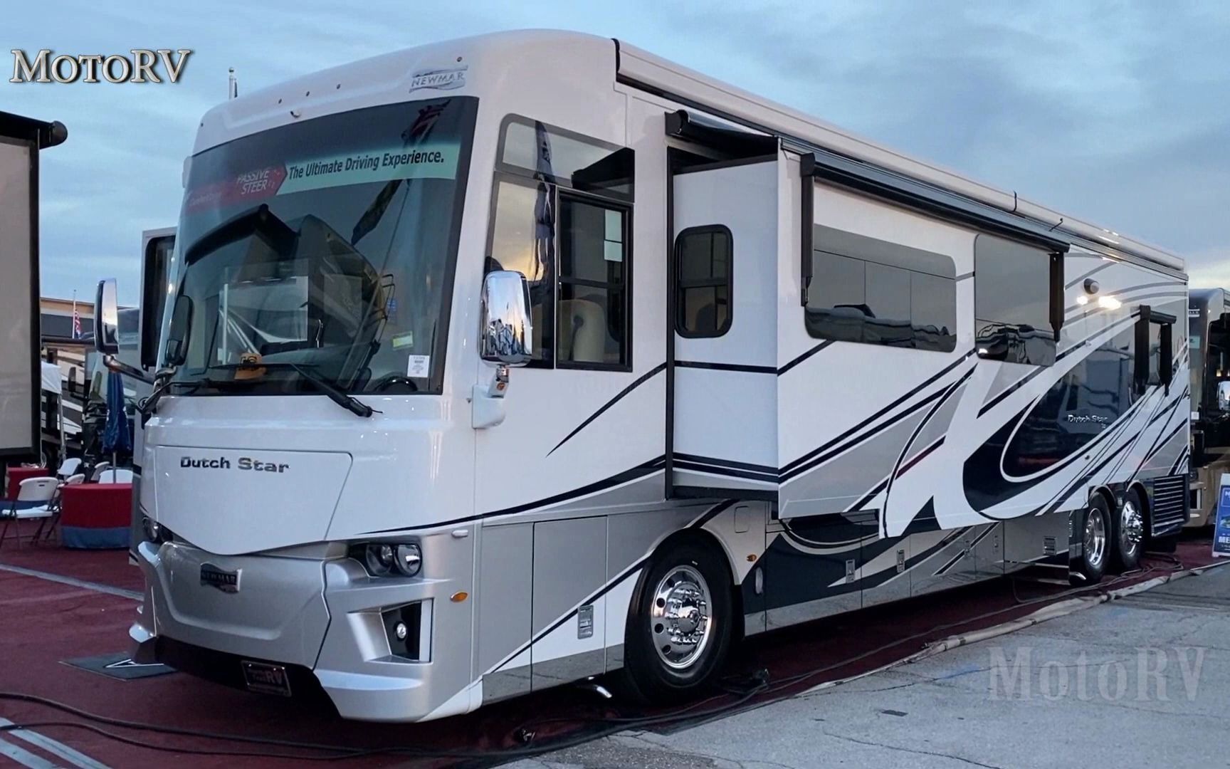 美式豪华大巴a型房车豪宅一般的奢华和舒适