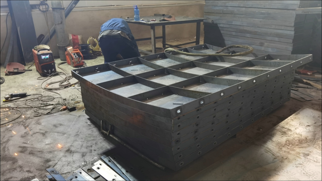 混塔风电基础模具