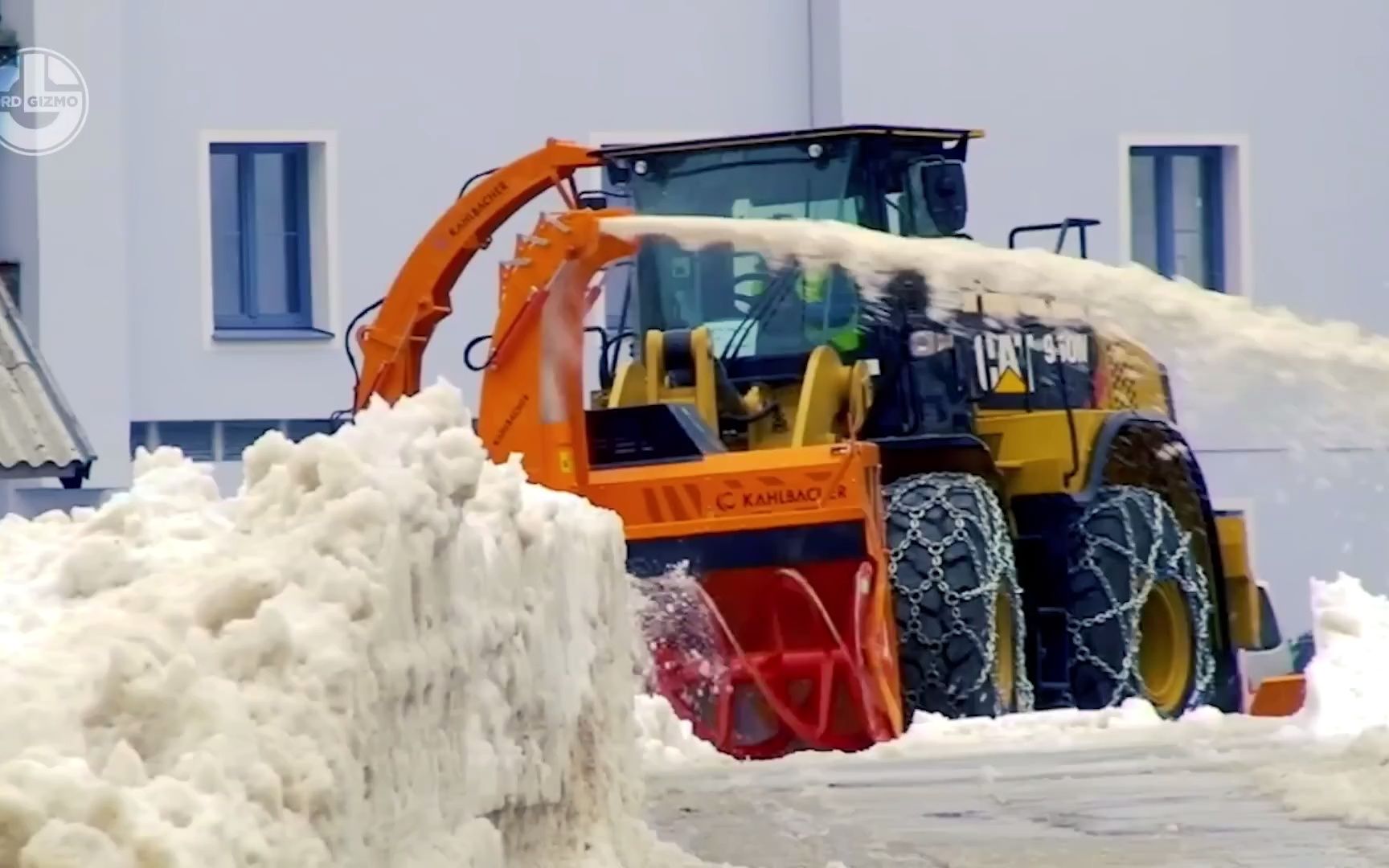 極速掃雪 - 世界上最大和最強大的吹雪機和除雪機