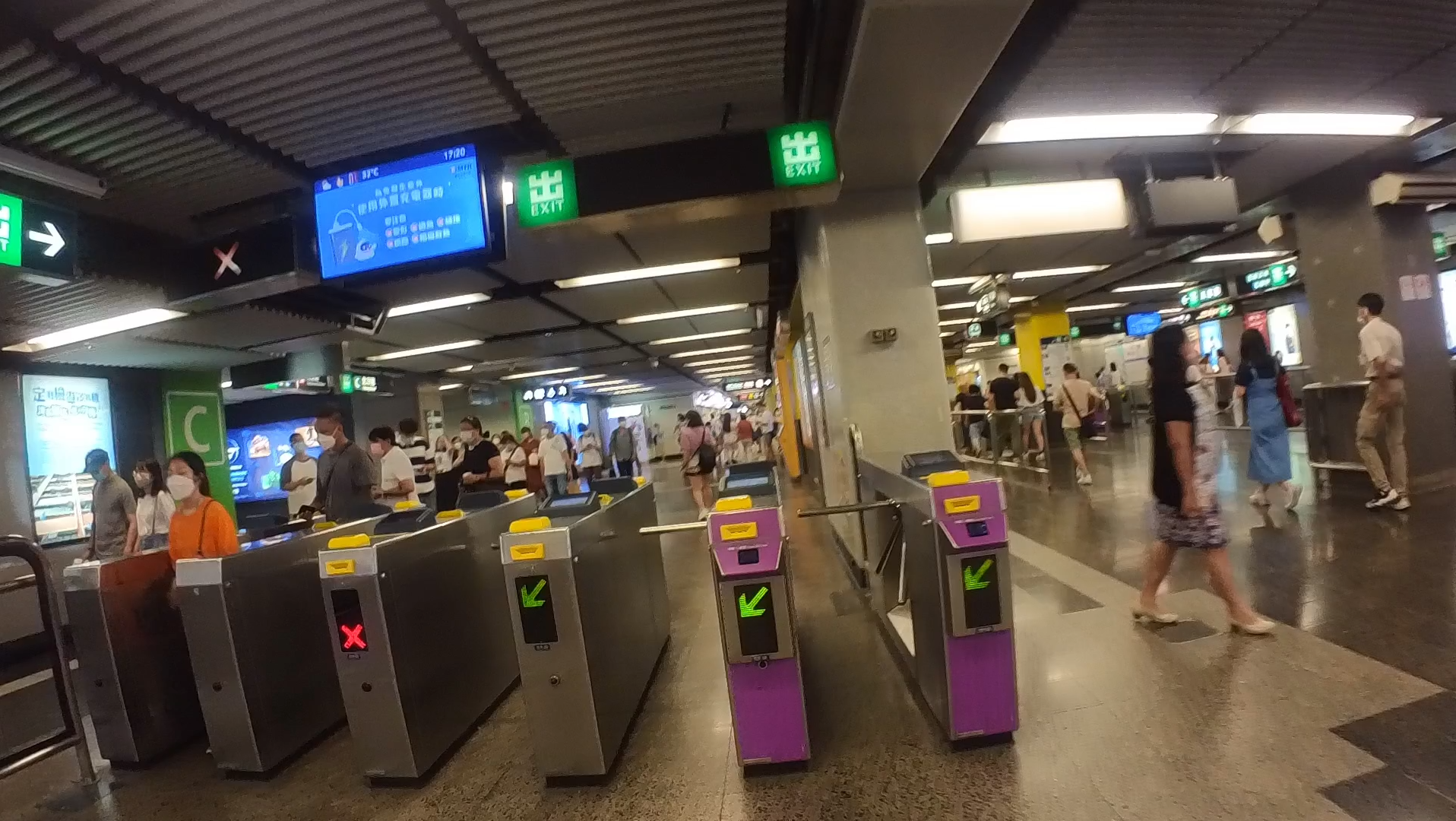 2022年9月19日香港尖沙咀地铁站弥敦道情况.