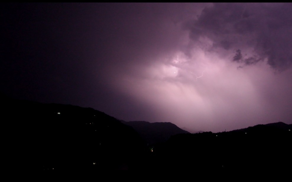 【延时摄影】下雨了,打雷了._哔哩哔哩 (゜-゜)つロ 干杯~-bilibili
