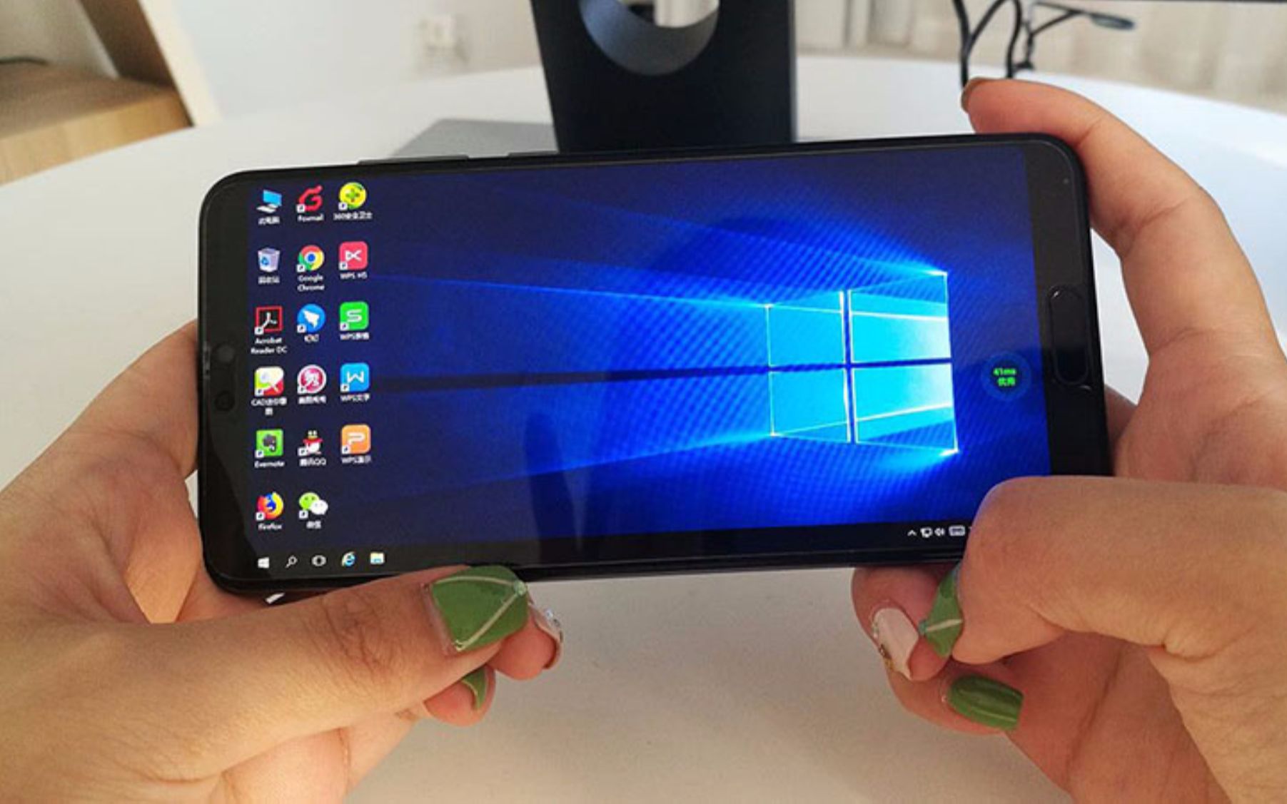 华为又为中国争光让手机变电脑直接运行windows谁还买电脑