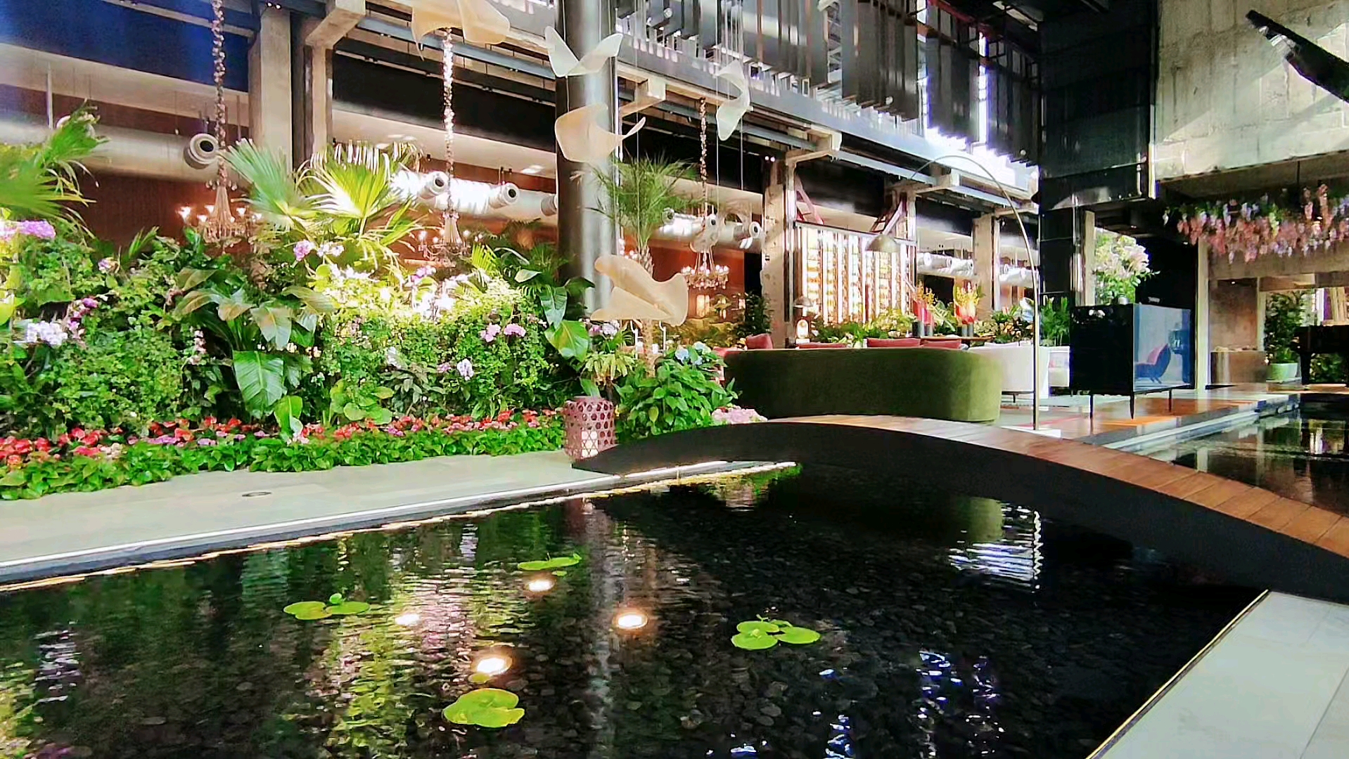 首钢香格里拉酒店,工厂里的热带雨林