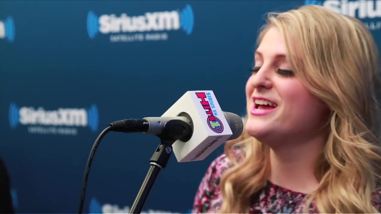 [图]【梅根翻唱霉霉三甩】Meghan Trainor - Shake It Off ( Live at SiriusXM -- Hits 1 )