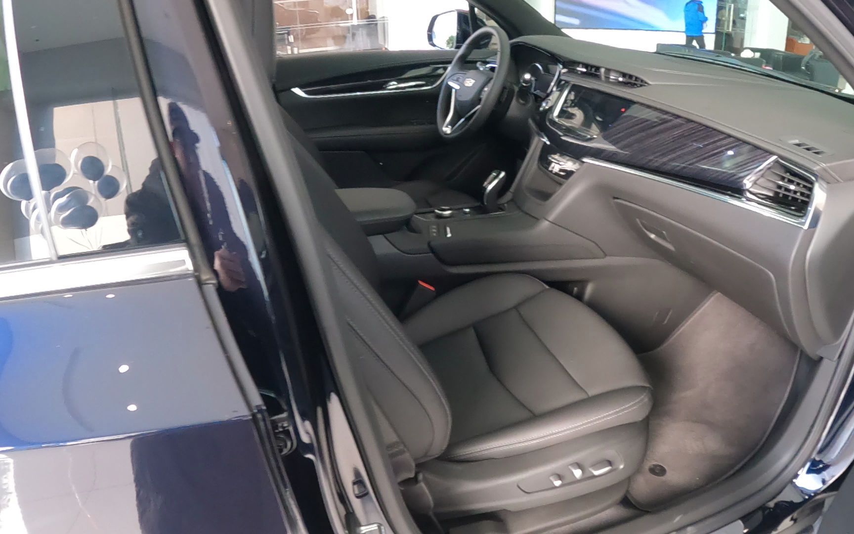 凯迪拉克xt621款四驱豪华xt6新车42万家用很不错的豪华67座suv